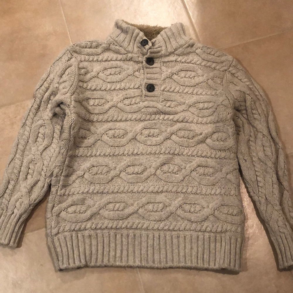 Gap sweater